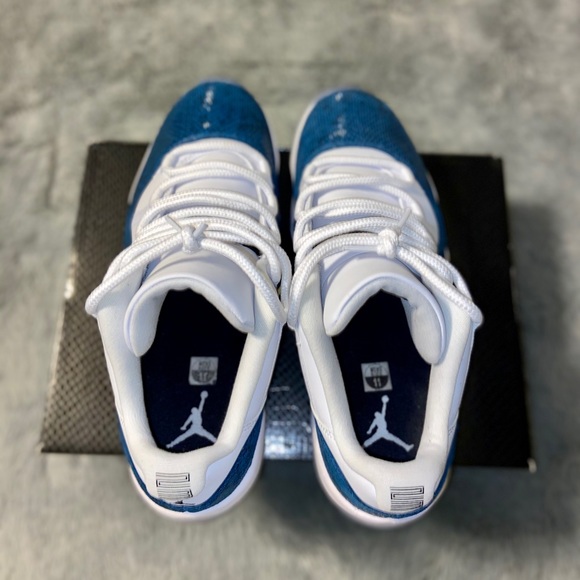 Air Jordan 11 Retro Low ‘Navy Snakeskin’ - Picture 5 of 6